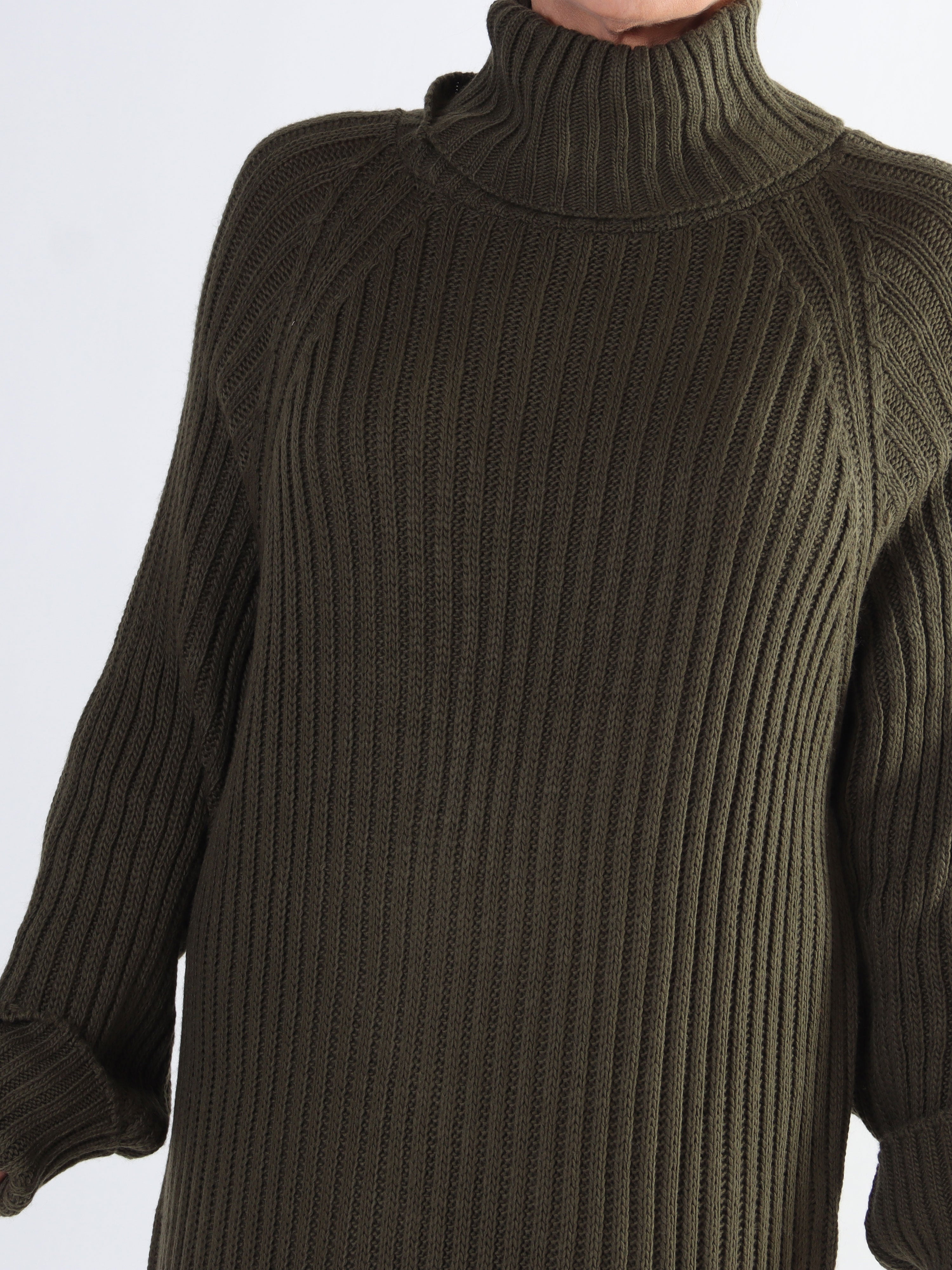 Milu - Lang plus size strikkjole med rib